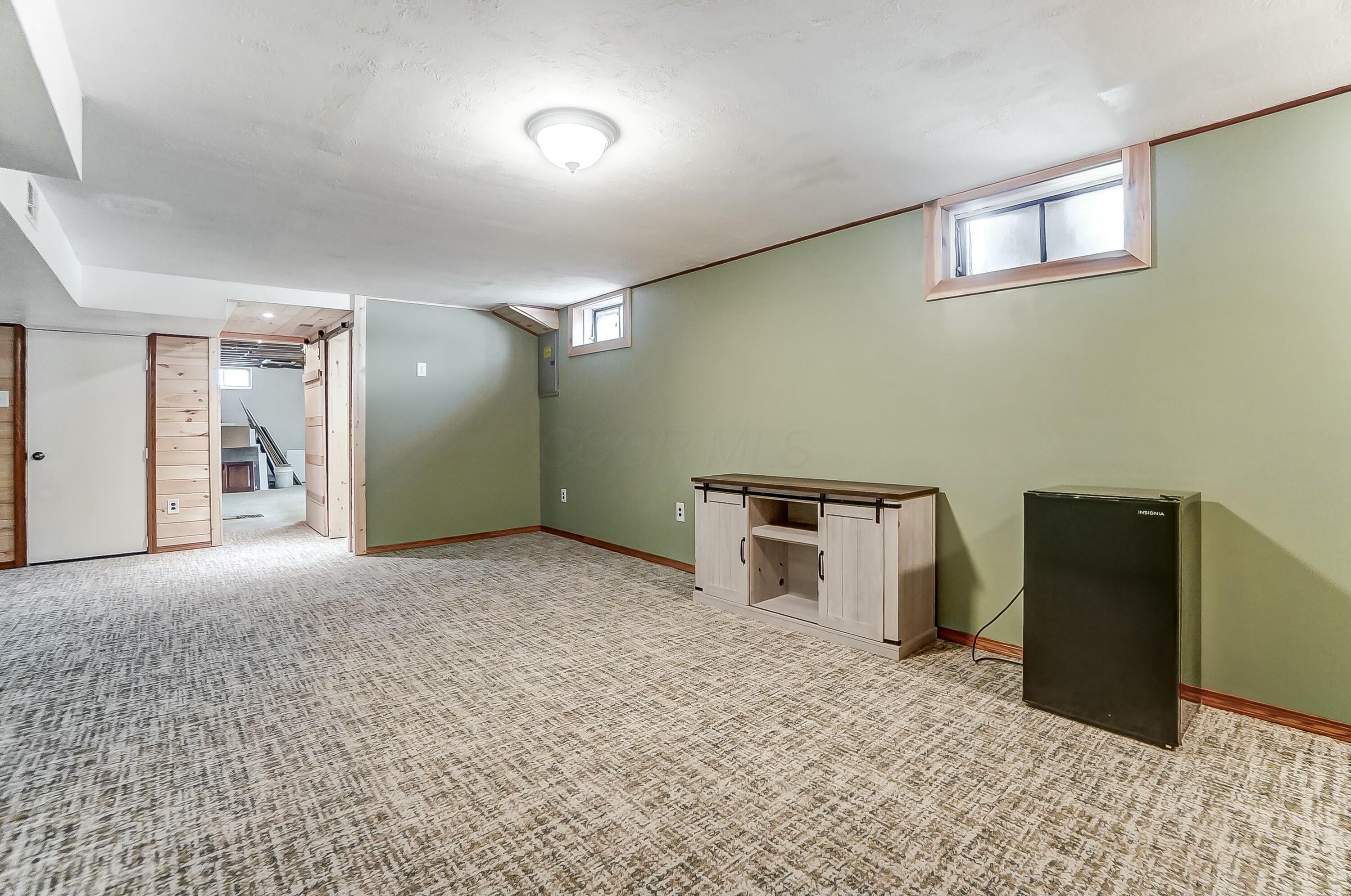 1315 Skyline Lane, Springfield, Ohio image 38