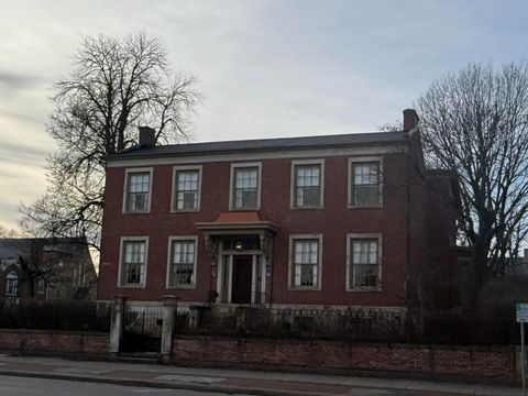 Photo of 225 S Court, Circleville, OH 43113 (MLS # 226000985)