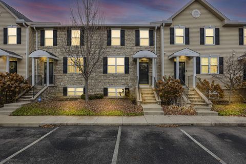 Photo of 243 Oxford Oak Drive, Blacklick, OH 43004 (MLS # 226004524)