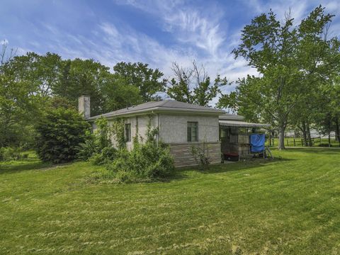 Homes For Sale - 380 Gender Road<br/> Franklin County, Canal Winchester, OH 43110