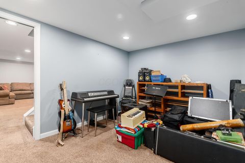 Tiny photo for 80 Rockwell Way, Worthington, OH 43085 (MLS # 226003002)