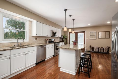 Tiny photo for 80 Rockwell Way, Worthington, OH 43085 (MLS # 226003002)