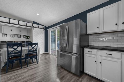 Tiny photo for 2294 Glencroft Drive, Hilliard, OH 43026 (MLS # 226001963)