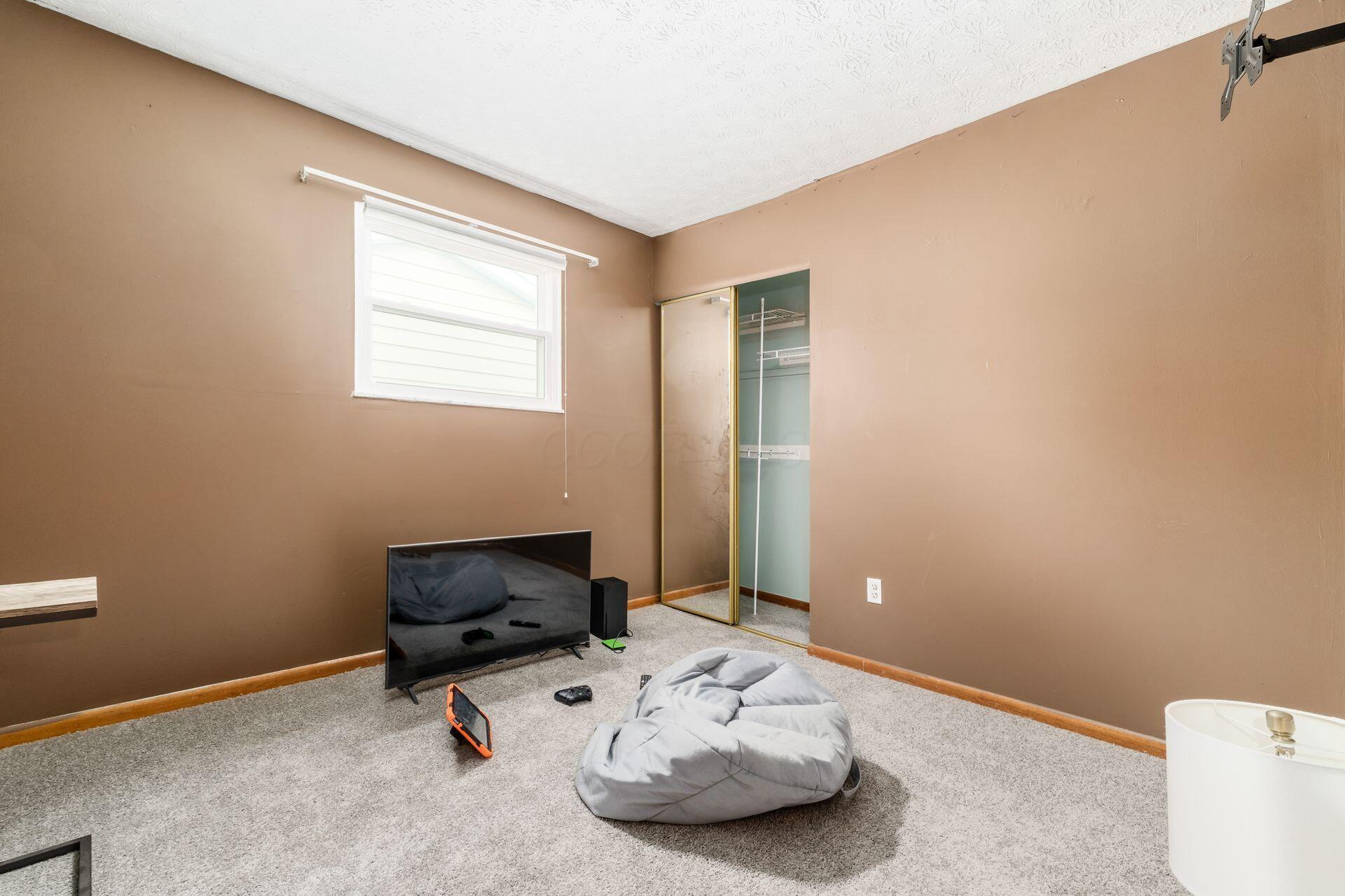 3995 Cypress Avenue, Grove City, Ohio image 23