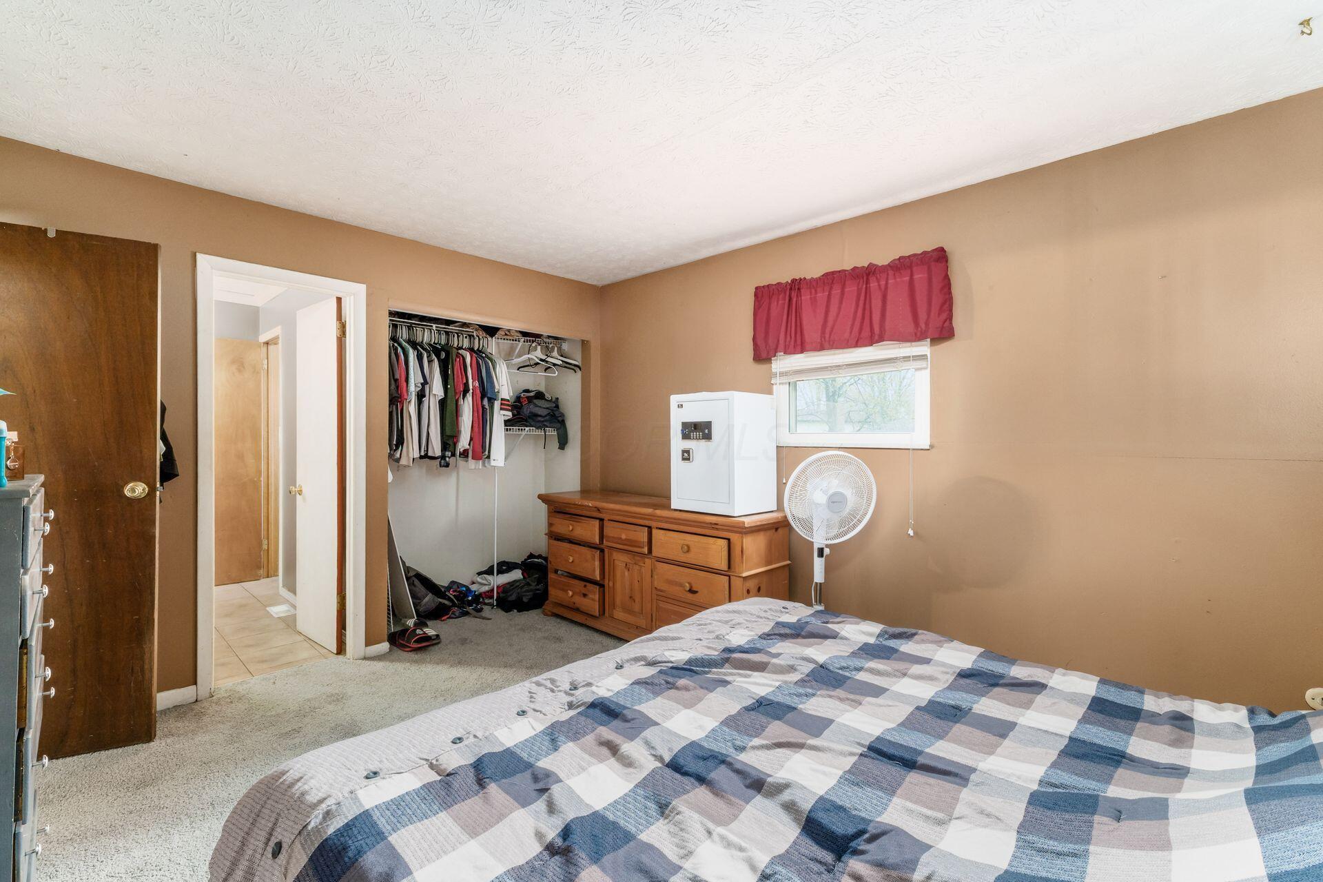 3995 Cypress Avenue, Grove City, Ohio image 22