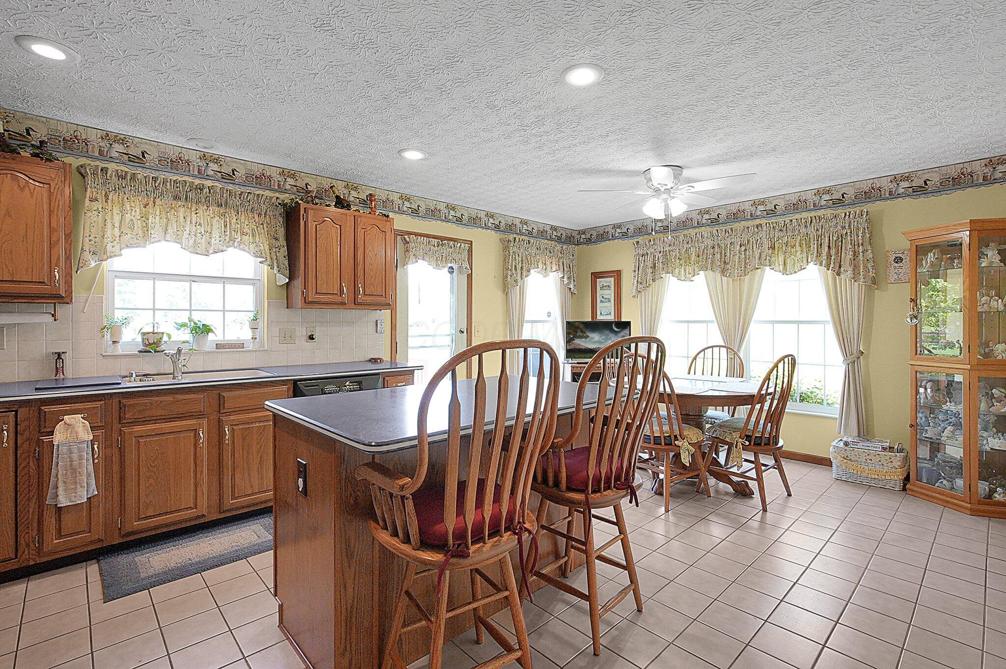 862 Brookside Drive, Pickerington, Ohio image 26