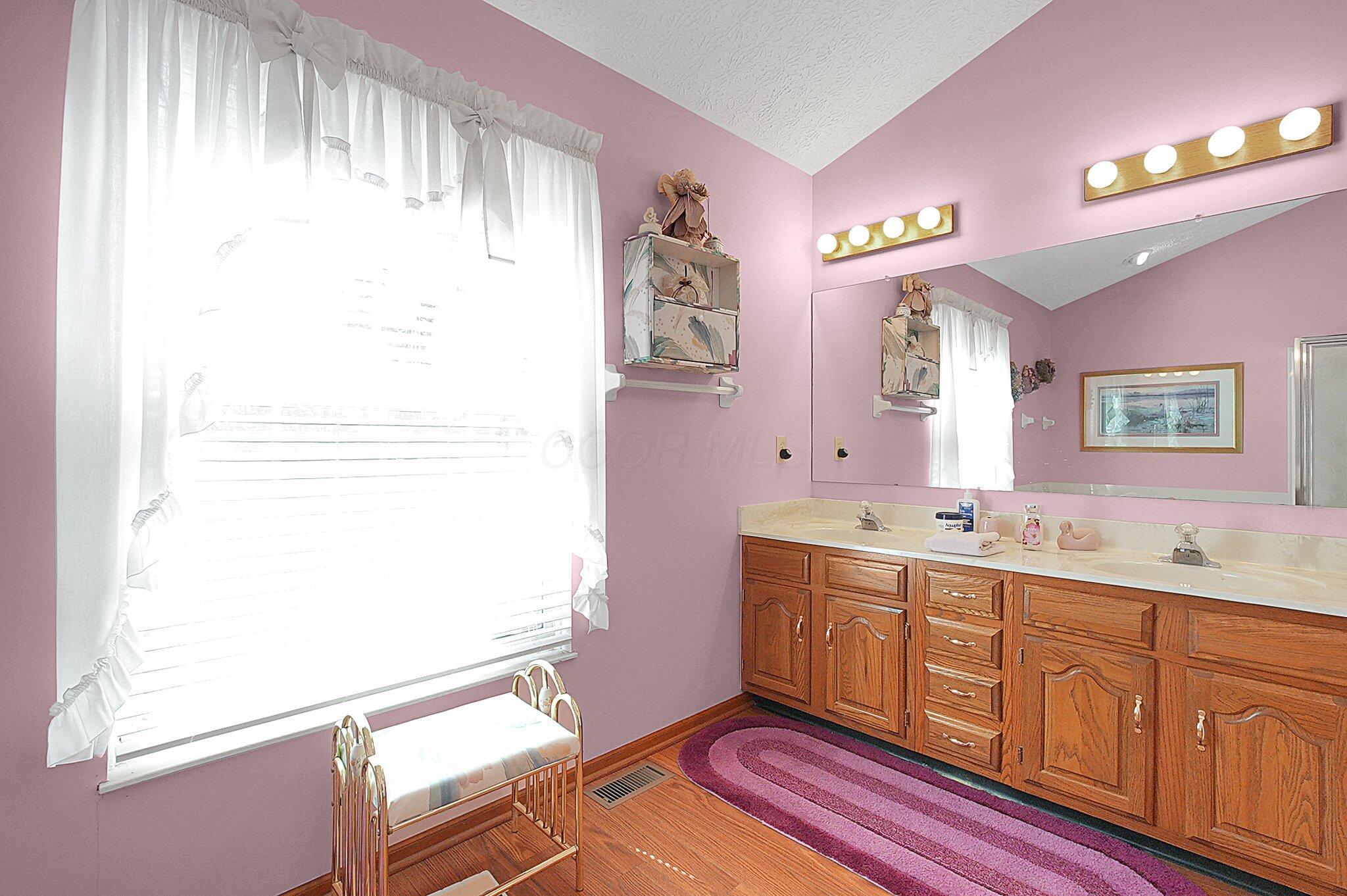 862 Brookside Drive, Pickerington, Ohio image 9