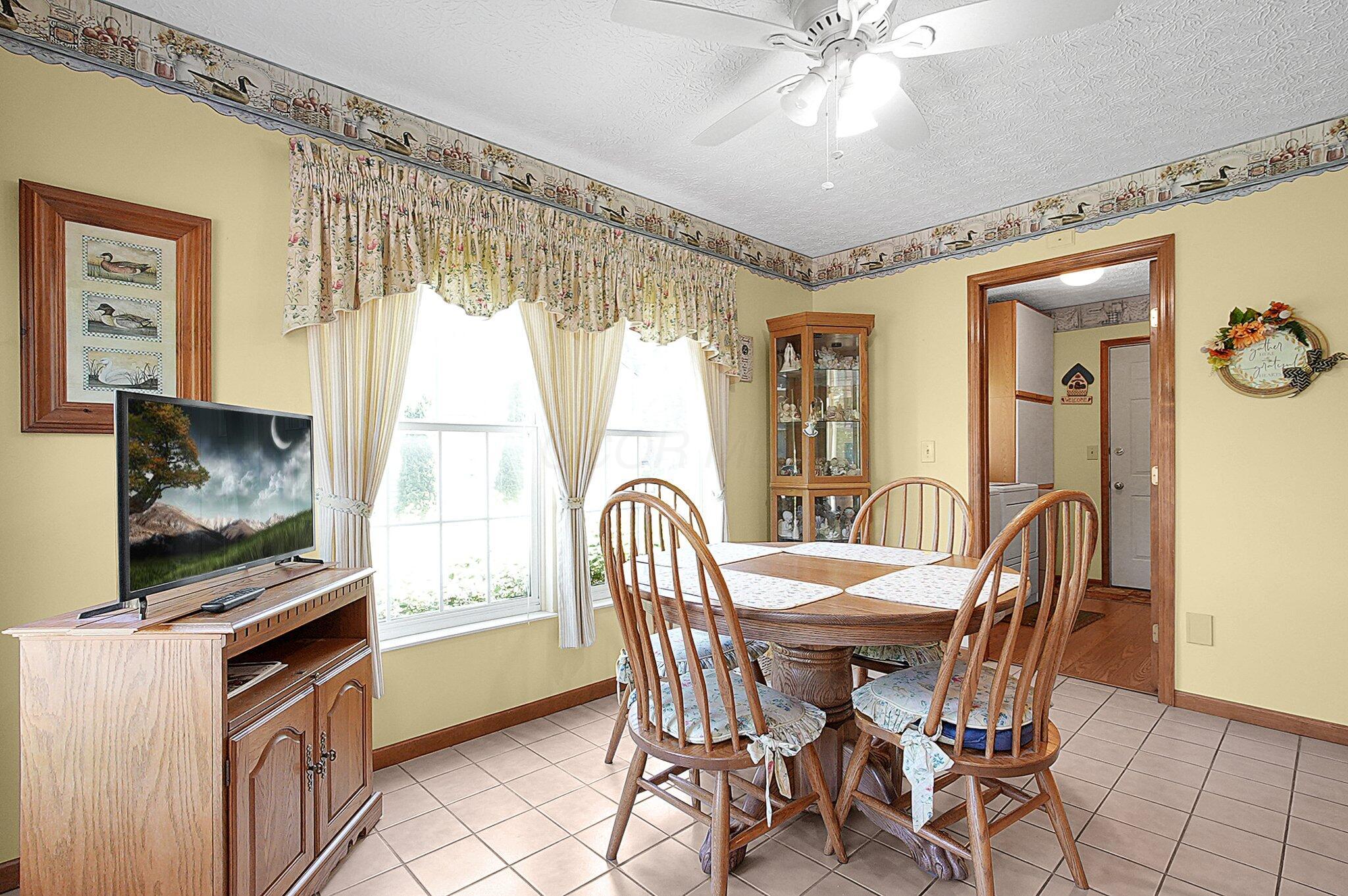 862 Brookside Drive, Pickerington, Ohio image 25