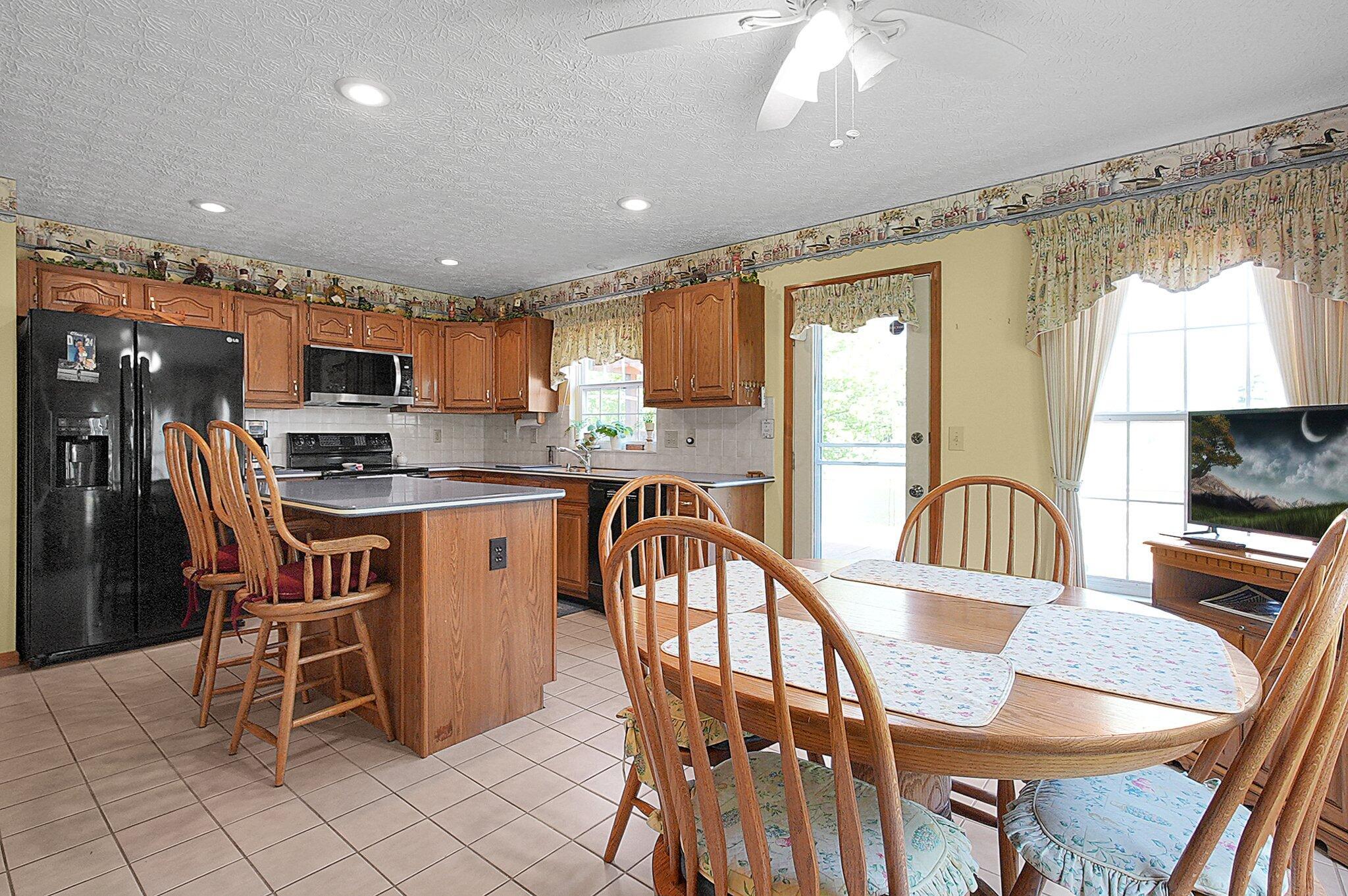 862 Brookside Drive, Pickerington, Ohio image 24
