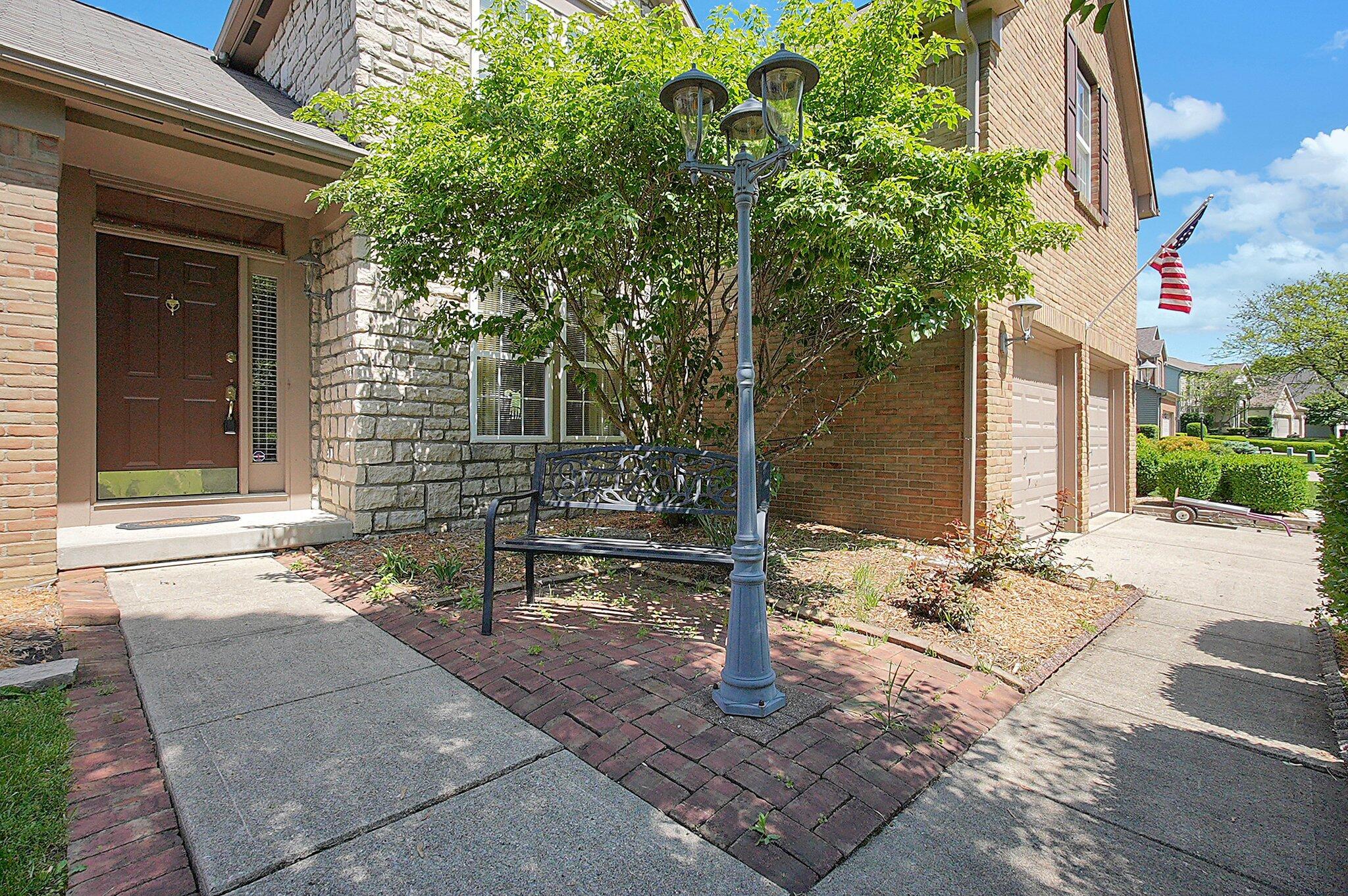 862 Brookside Drive, Pickerington, Ohio image 3
