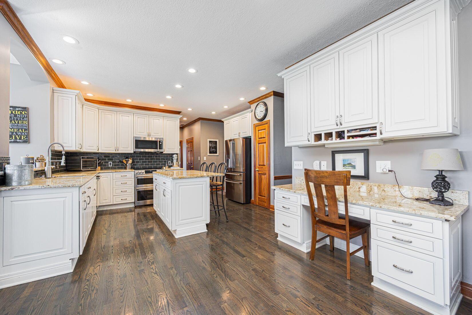 6707 Meadow Glen Drive, Westerville, Ohio image 21