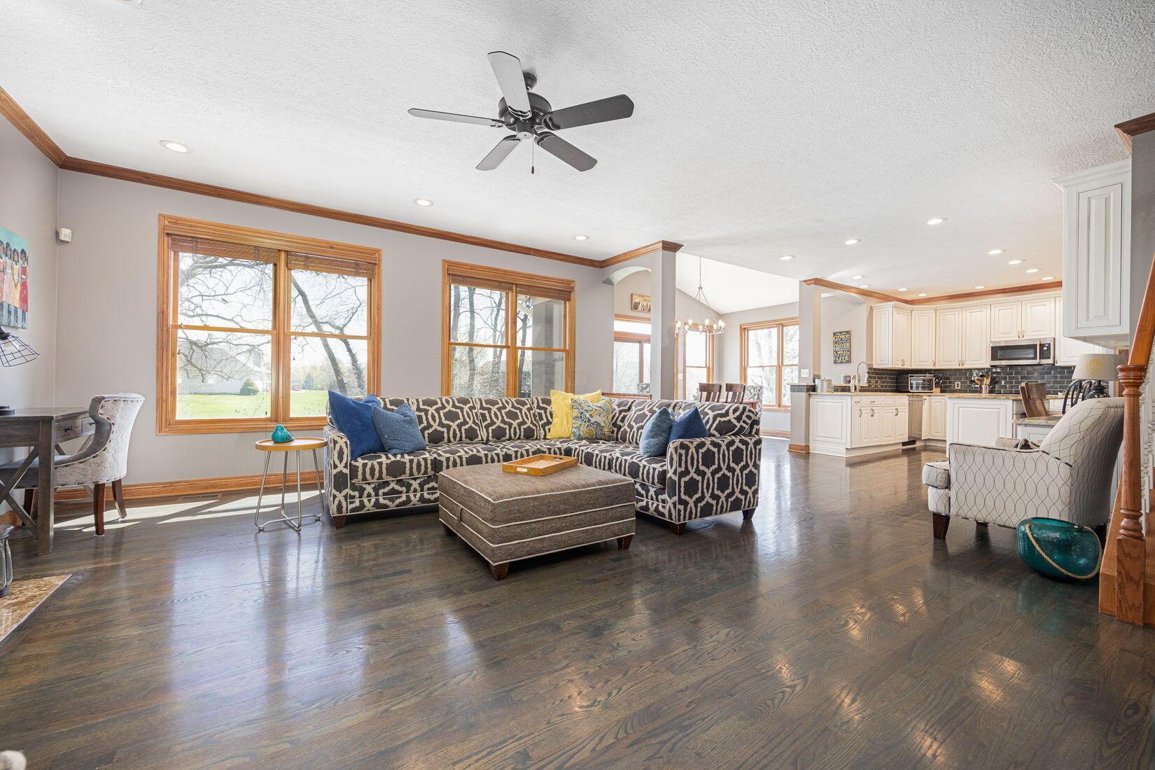 6707 Meadow Glen Drive, Westerville, Ohio image 18