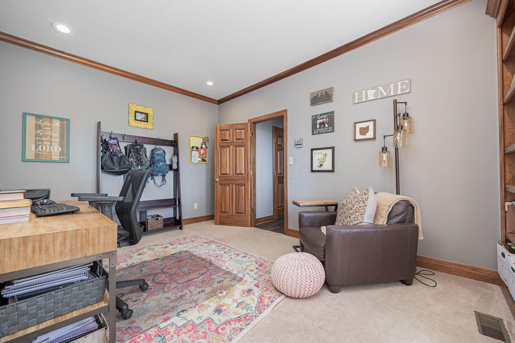 6707 Meadow Glen Drive, Westerville, Ohio image 32
