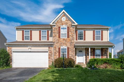 Photo of 102 Parkdale Drive, Johnstown, OH 43031 (MLS # 226005782)