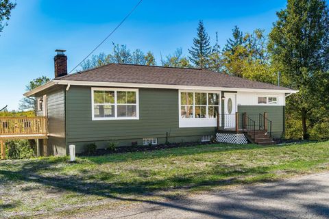Photo of 7025 Iris Drive, Grove City, OH 43123 (MLS # 225039144)