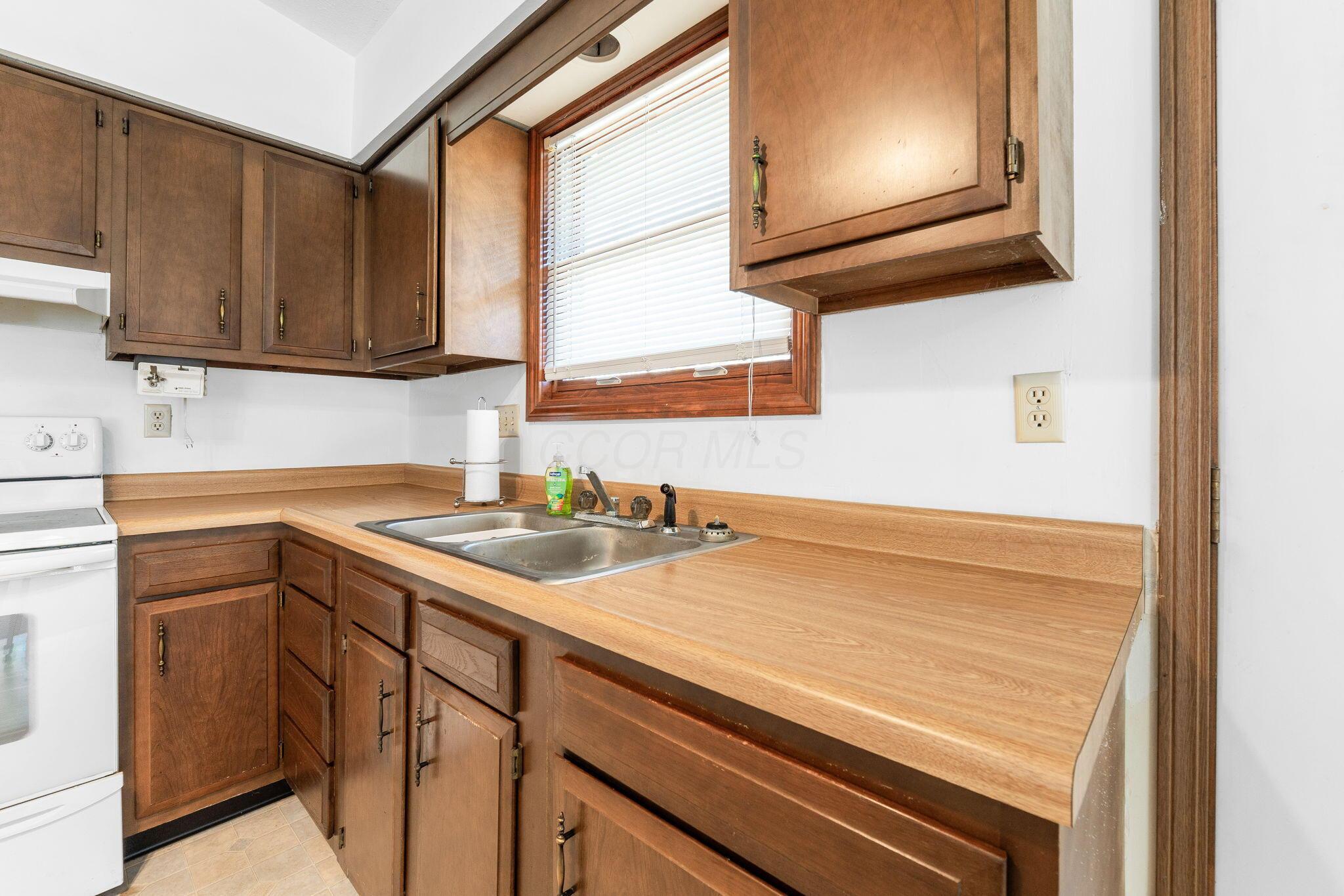 323 Greenacre Drive, Howard, Ohio image 21
