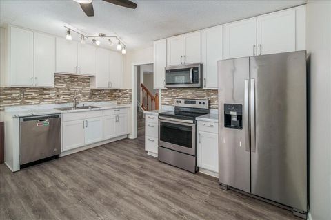 Tiny photo for 3098 Bennington Avenue, Columbus, OH 43231 (MLS # 225044848)