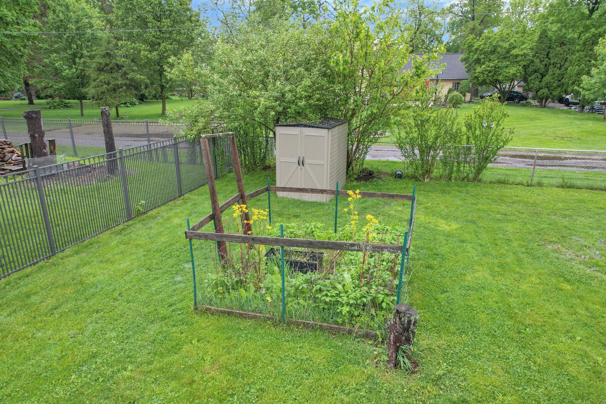 1200 Chanteloup Drive, Marion, Ohio image 38