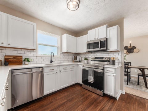 Photo of 4146 Demorest Cove Court, Grove City, OH 43123 (MLS # 226025669)