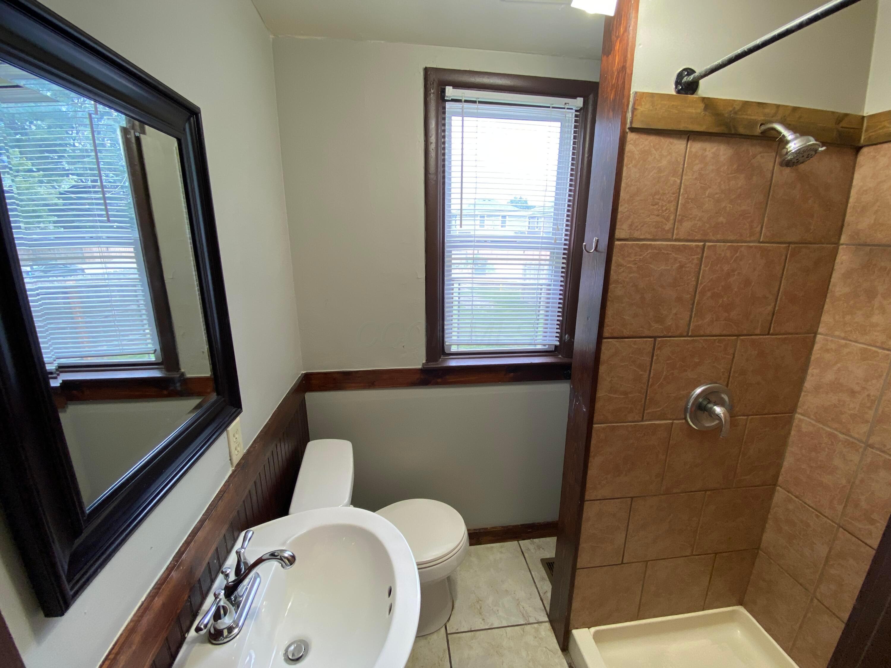406 E 17th Avenue, Columbus, Ohio image 8