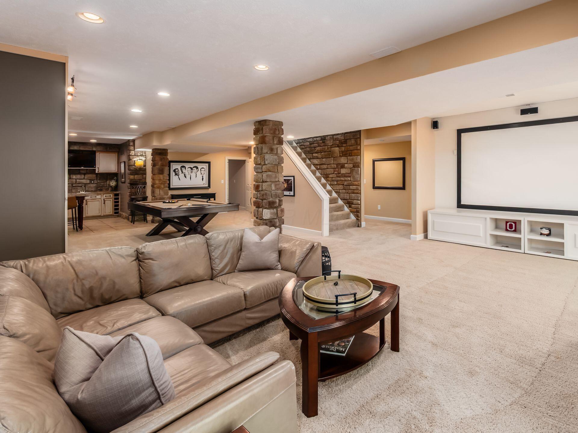 Dublin, Ohio 43016, United States, 4 Bedrooms Bedrooms, ,4 BathroomsBathrooms,Residential,Contingent,157641