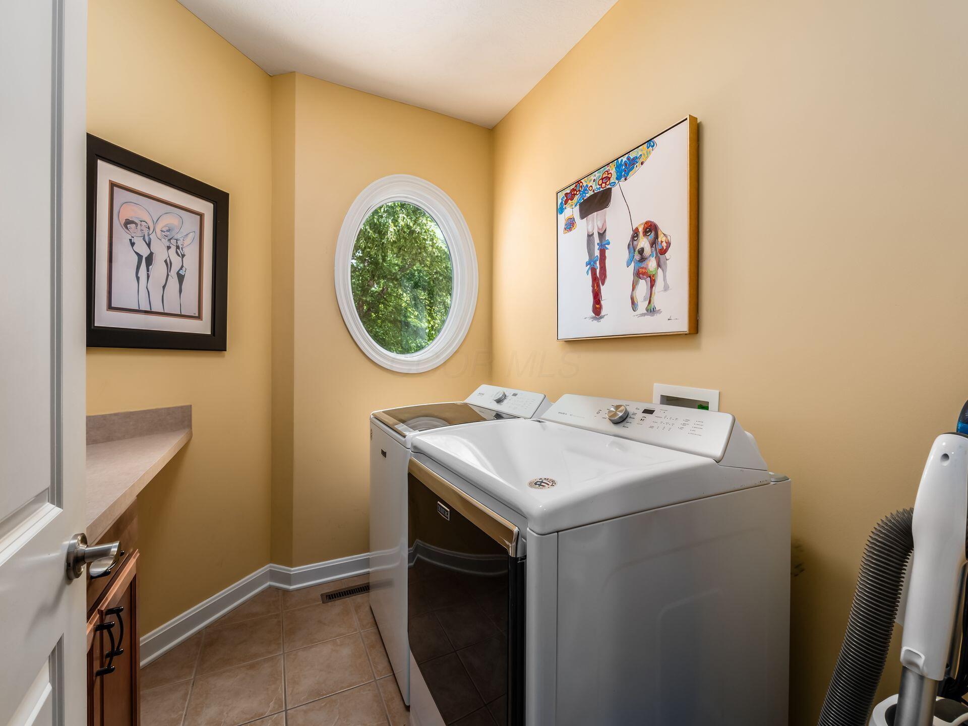 Dublin, Ohio 43016, United States, 4 Bedrooms Bedrooms, ,4 BathroomsBathrooms,Residential,Contingent,157641