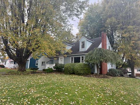 Photo of 473 N Delaware Street, Mount Gilead, OH 43338 (MLS # 225040264)