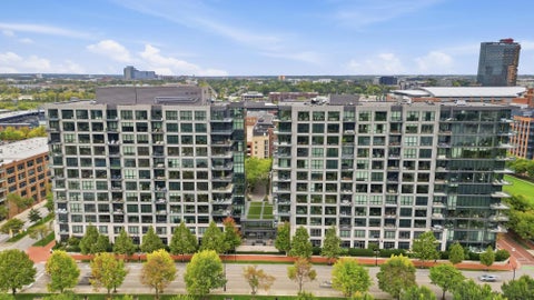 Tiny photo for 250 W Spring Street 916 #916, Columbus, OH 43215 (MLS # 226036403)