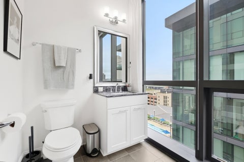 Tiny photo for 250 W Spring Street 916 #916, Columbus, OH 43215 (MLS # 226036403)