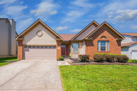 Photo of 1274 Misty Pine Court, Grove City, OH 43123 (MLS # 226019614)