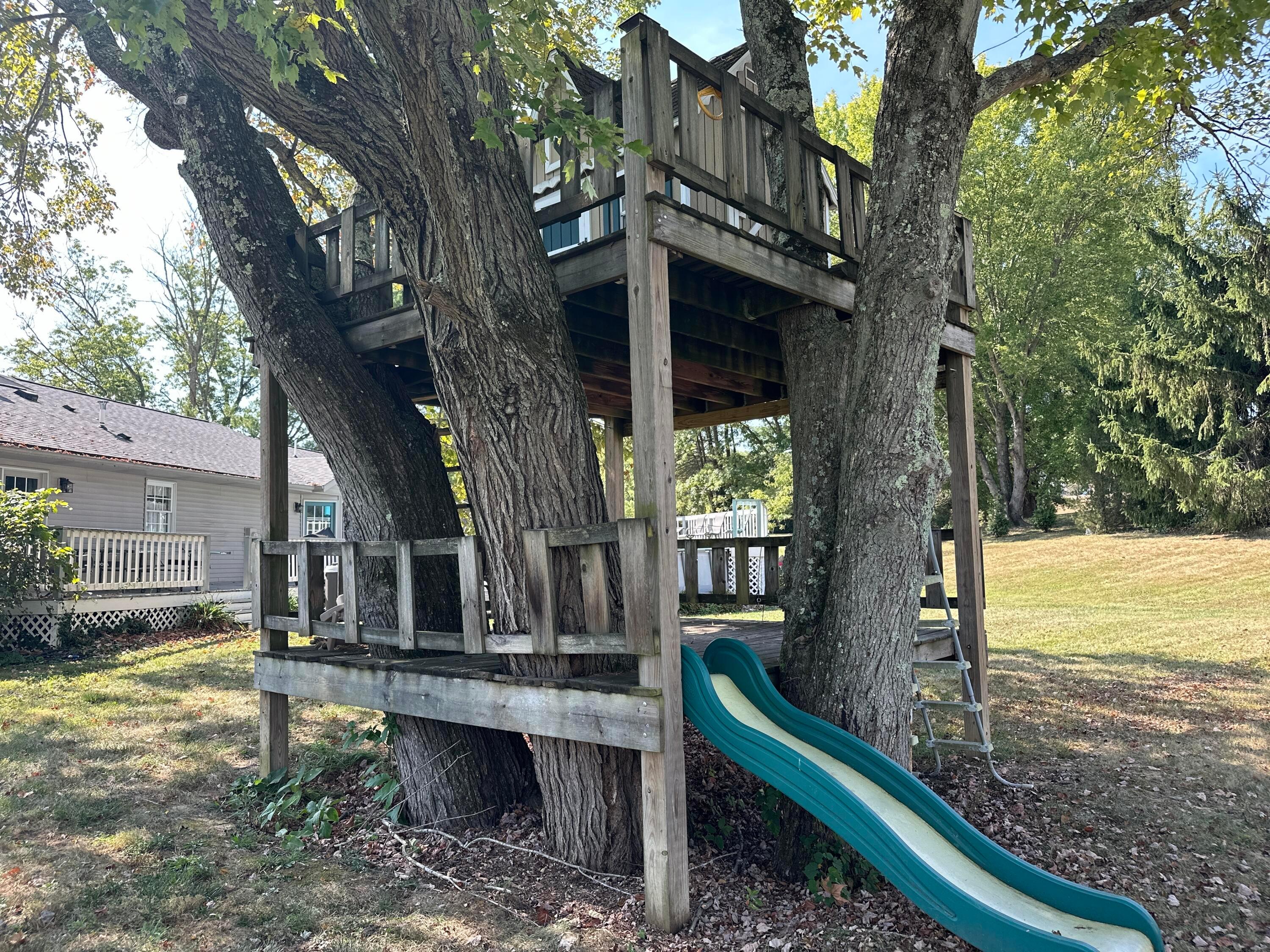 1048 Parkway Drive, Logan, Ohio image 29