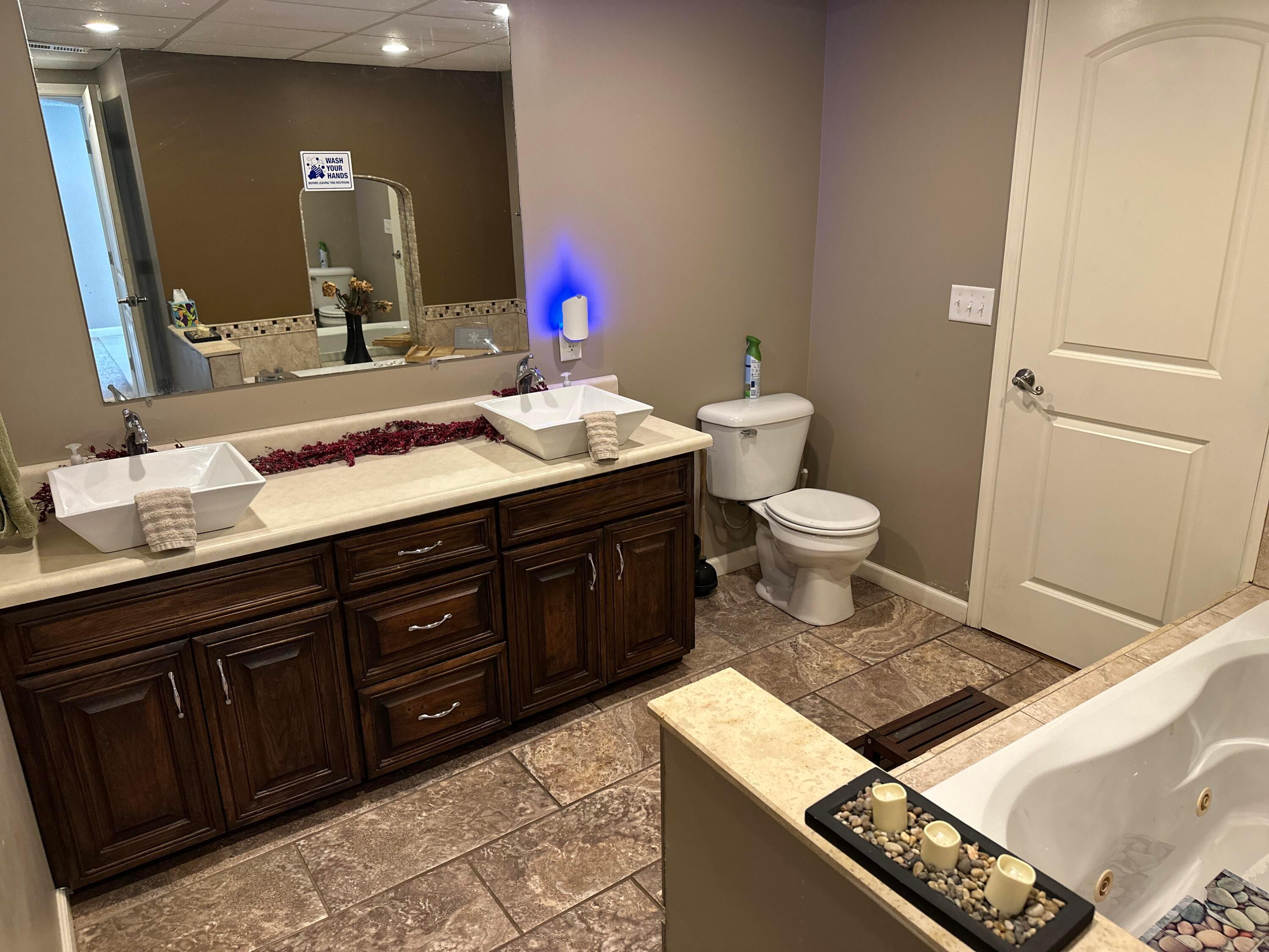 1048 Parkway Drive, Logan, Ohio image 23