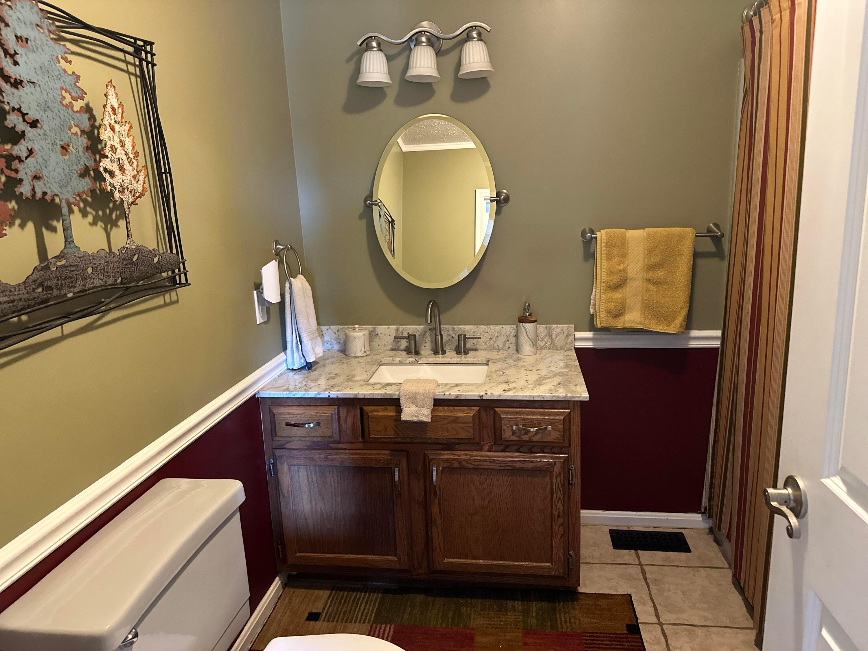 1048 Parkway Drive, Logan, Ohio image 12