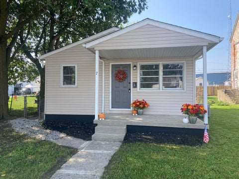 Tiny photo for 7 Maple Street, Jeffersonville, OH 43128 (MLS # 226033917)