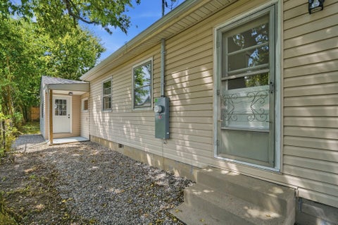 Tiny photo for 7 Maple Street, Jeffersonville, OH 43128 (MLS # 226033917)