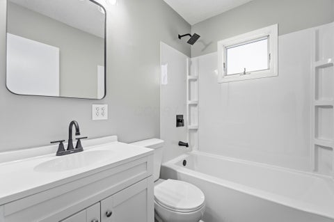 Tiny photo for 7 Maple Street, Jeffersonville, OH 43128 (MLS # 226033917)