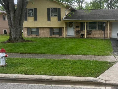 Photo of 439 Foxwood Drive, Columbus, OH 43230 (MLS # 226018811)