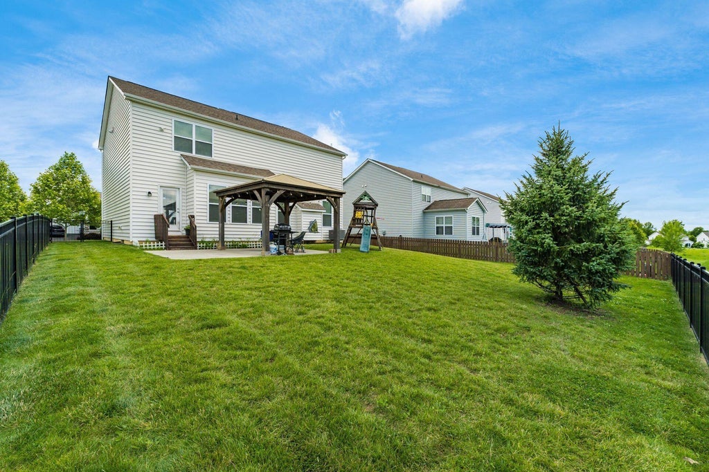 Photo of 12283 Herons Landing Drive NW, Pickerington, OH 43147 (MLS # 226022886)