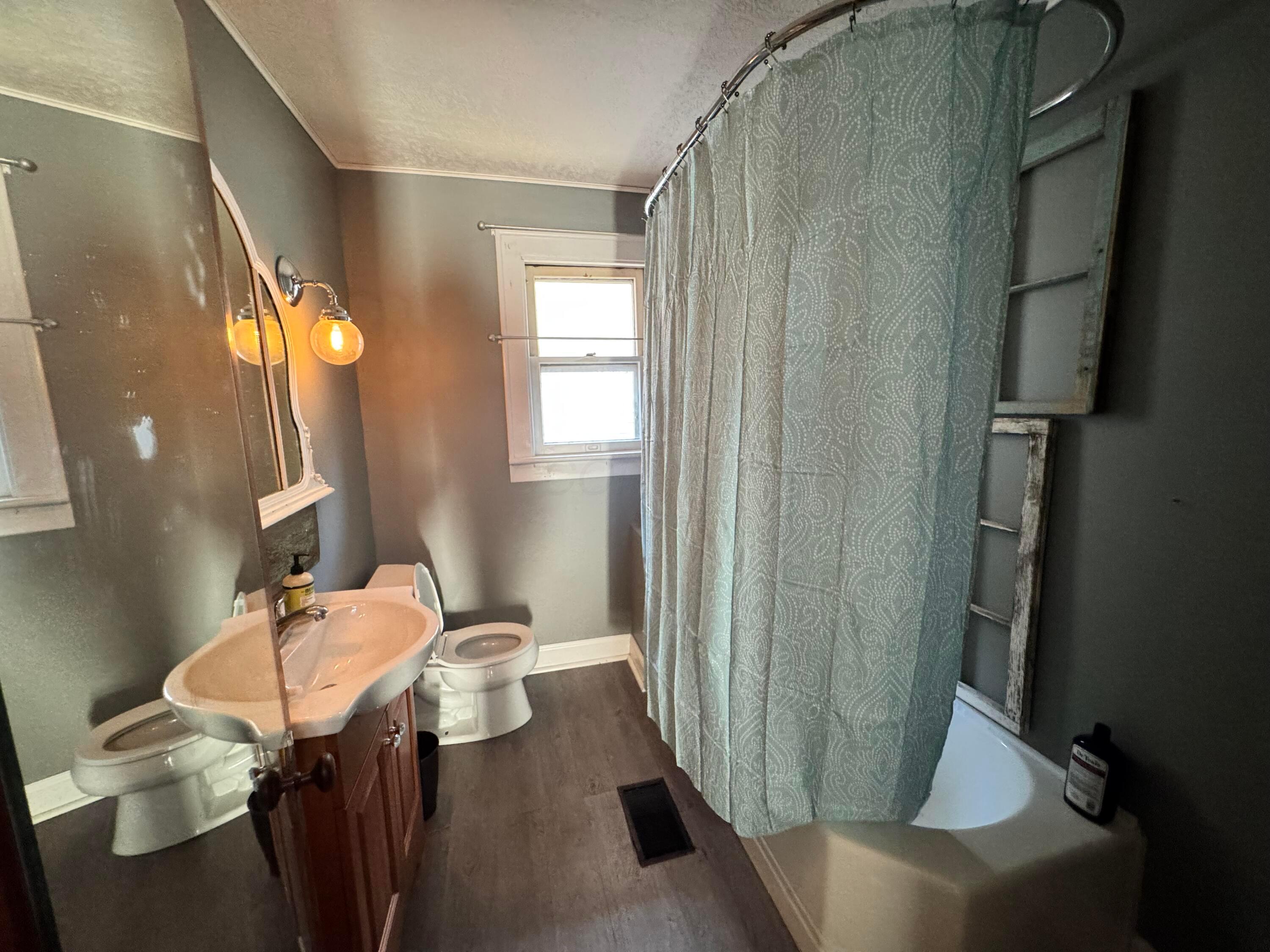 323 S 9th Street, Coshocton, Ohio image 11