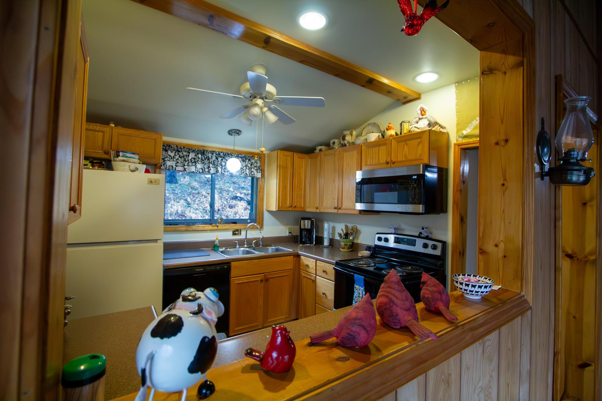 36 Seneca Lane, Sugar Grove, Ohio image 35
