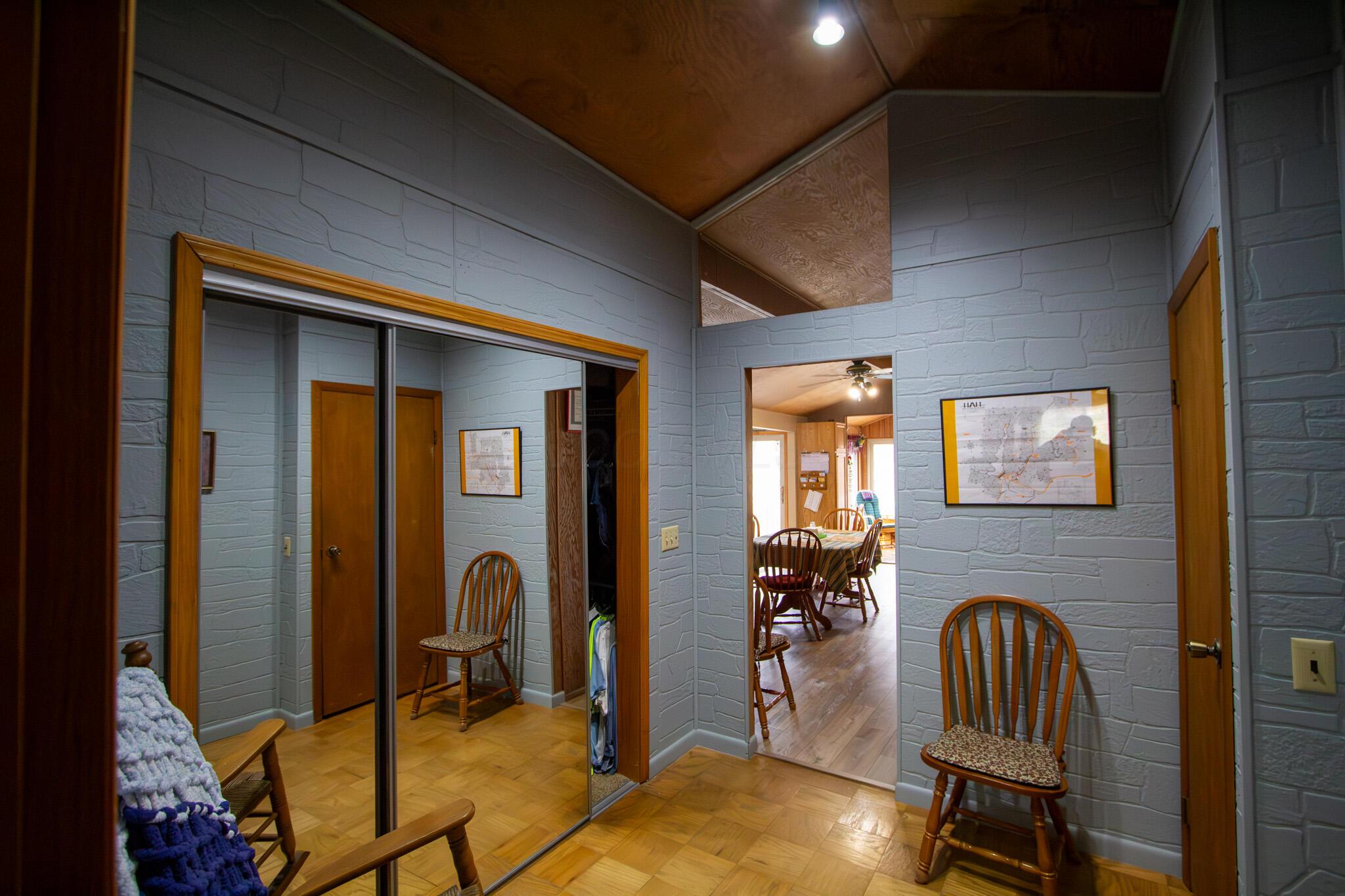36 Seneca Lane, Sugar Grove, Ohio image 11