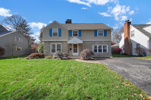 Photo of 1837 Elmwood Avenue, Columbus, OH 43212 (MLS # 225043569)