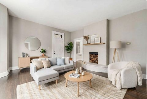 Photo of 136 E Whittier Street, Columbus, OH 43206 (MLS # 226002695)