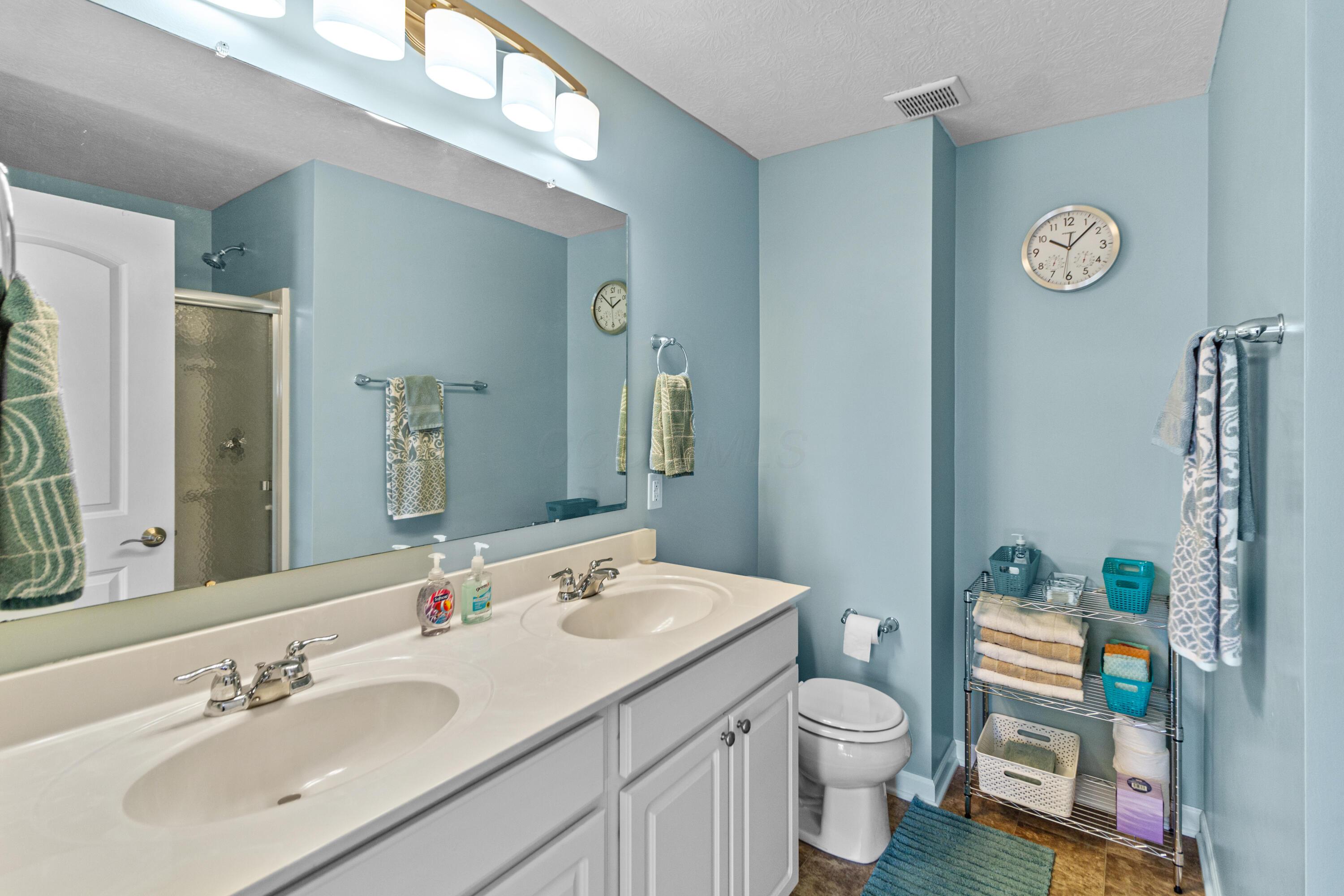 5443 Goose Falls Drive, Dublin, Ohio image 9