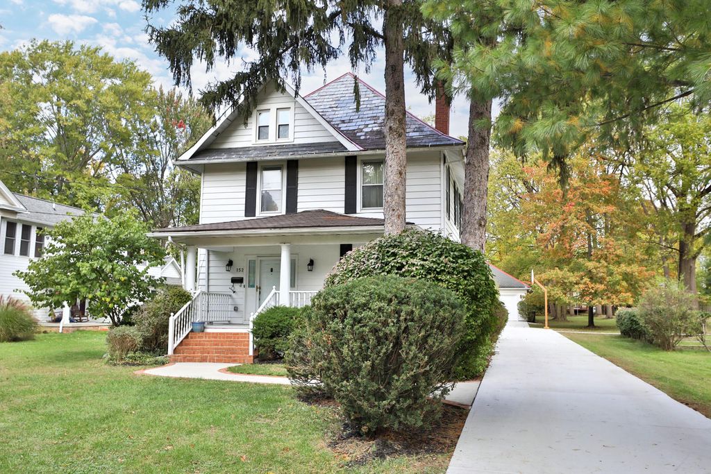 Photo of 152 E Dublin Granville Road, Worthington, OH 43085 (MLS # 225041482)