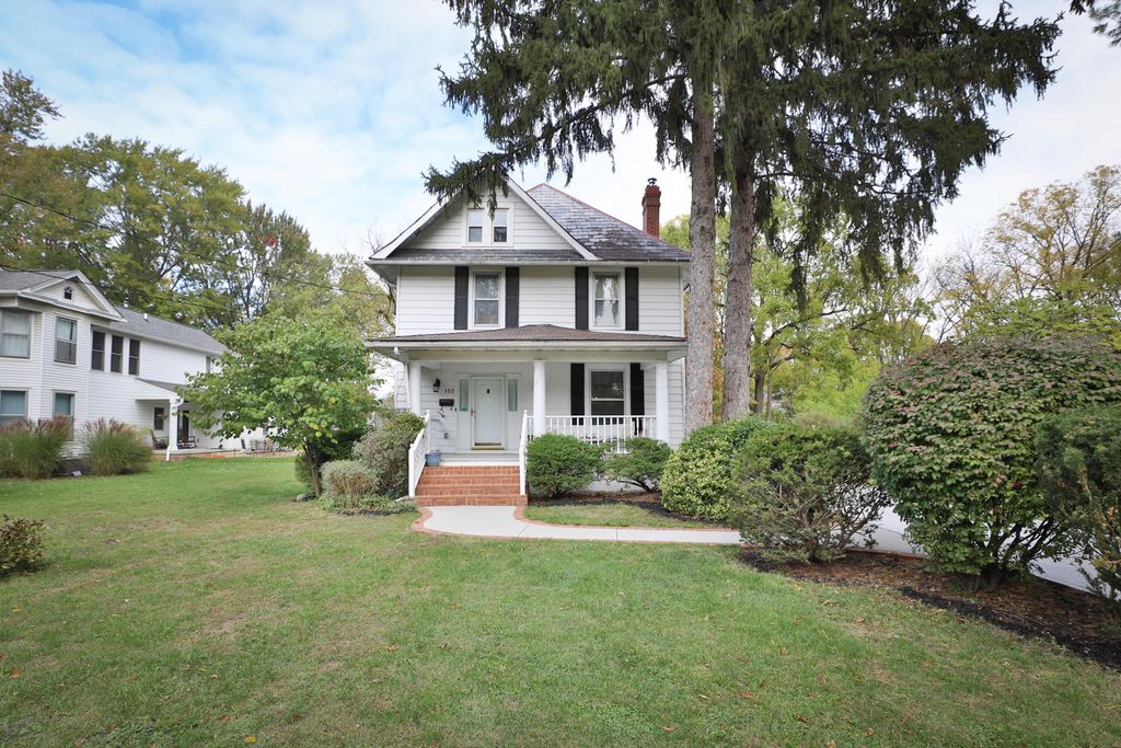 Photo of 152 E Dublin Granville Road, Worthington, OH 43085 (MLS # 225041482)