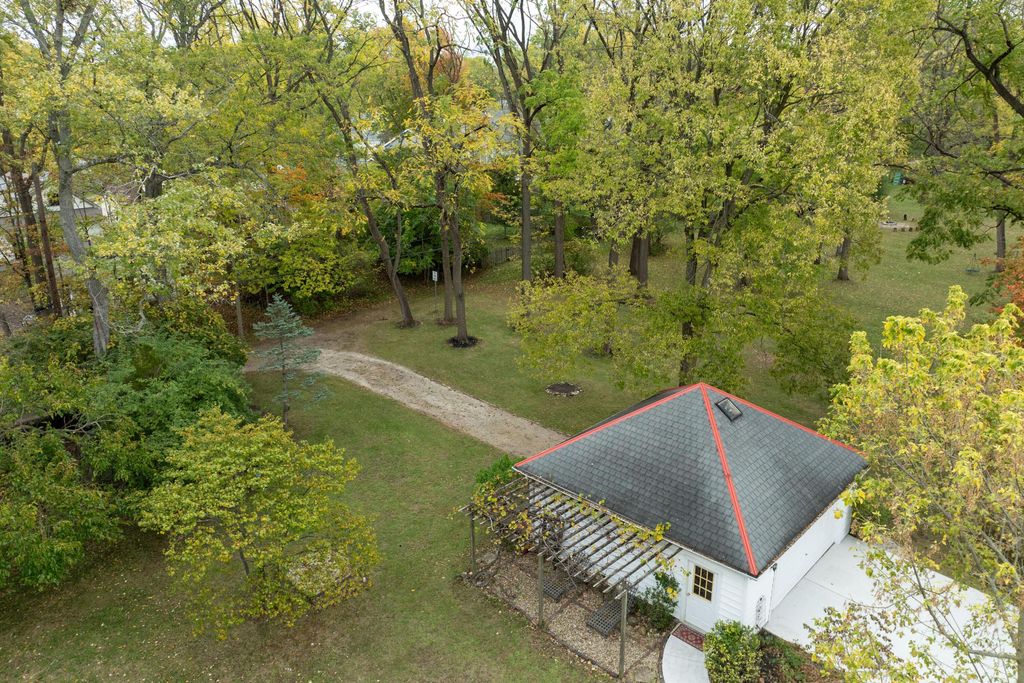 Photo of 152 E Dublin Granville Road, Worthington, OH 43085 (MLS # 225041482)