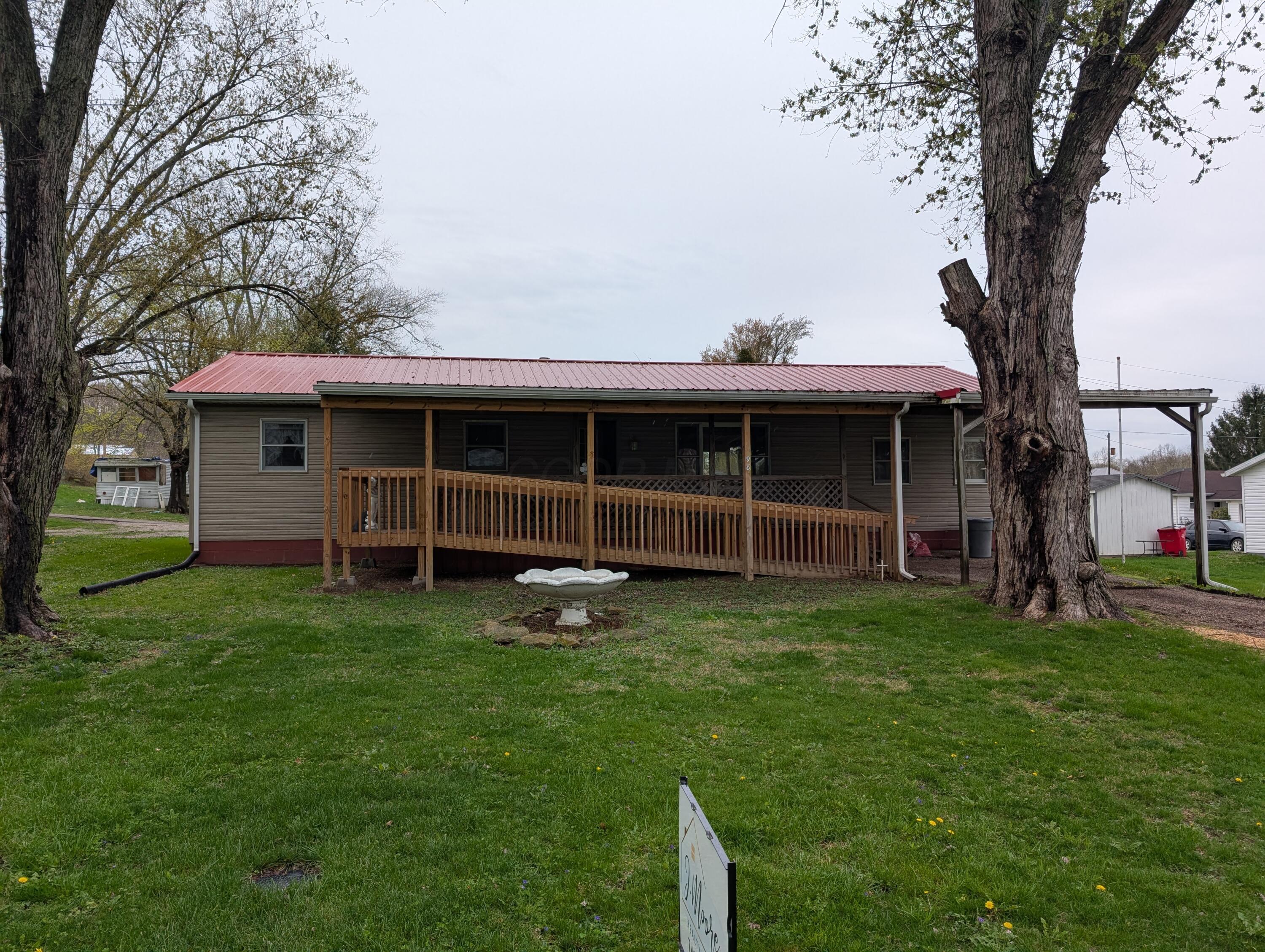 98 Peggy Street, Roseville, Ohio image 2