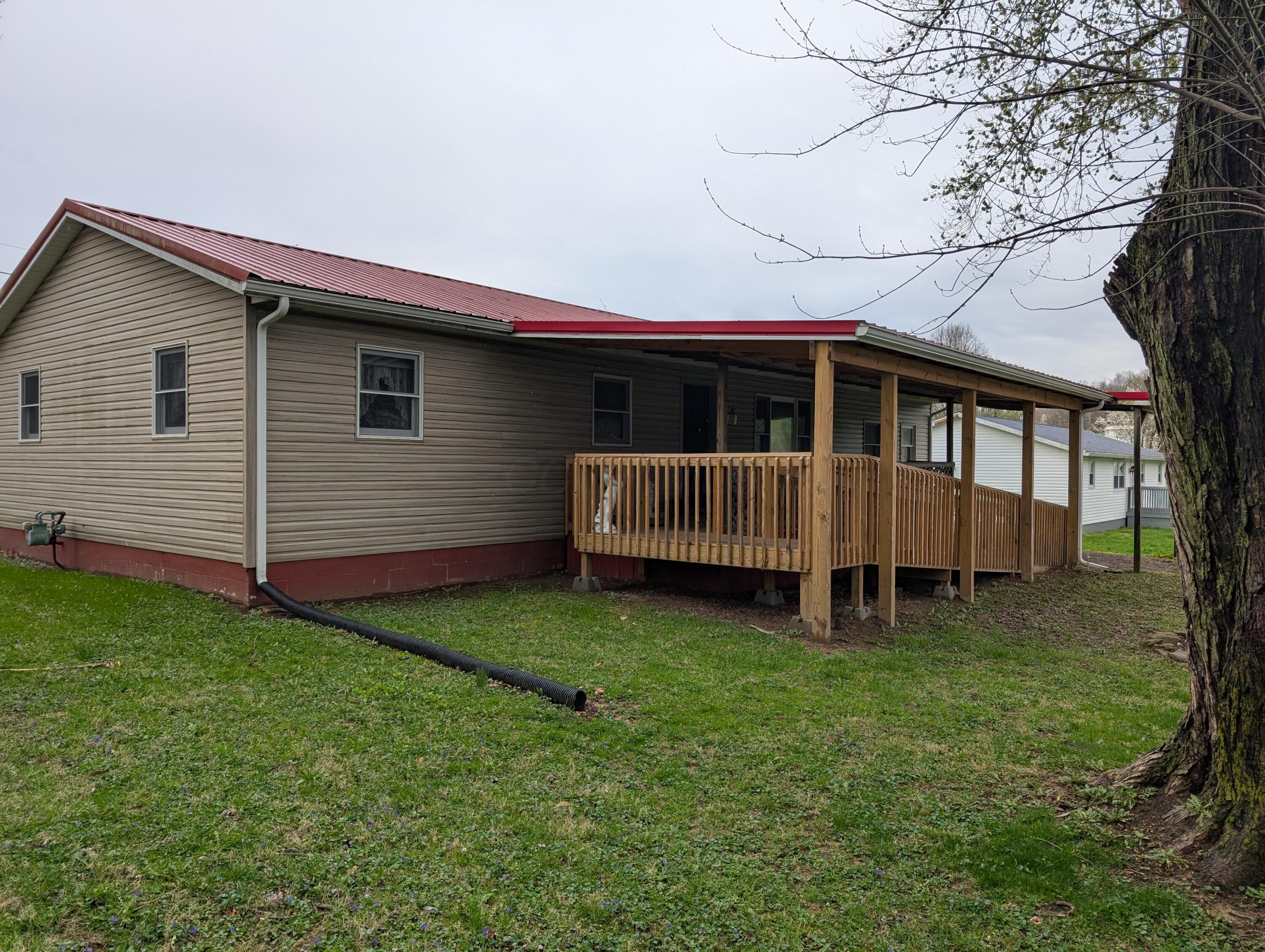 98 Peggy Street, Roseville, Ohio image 1