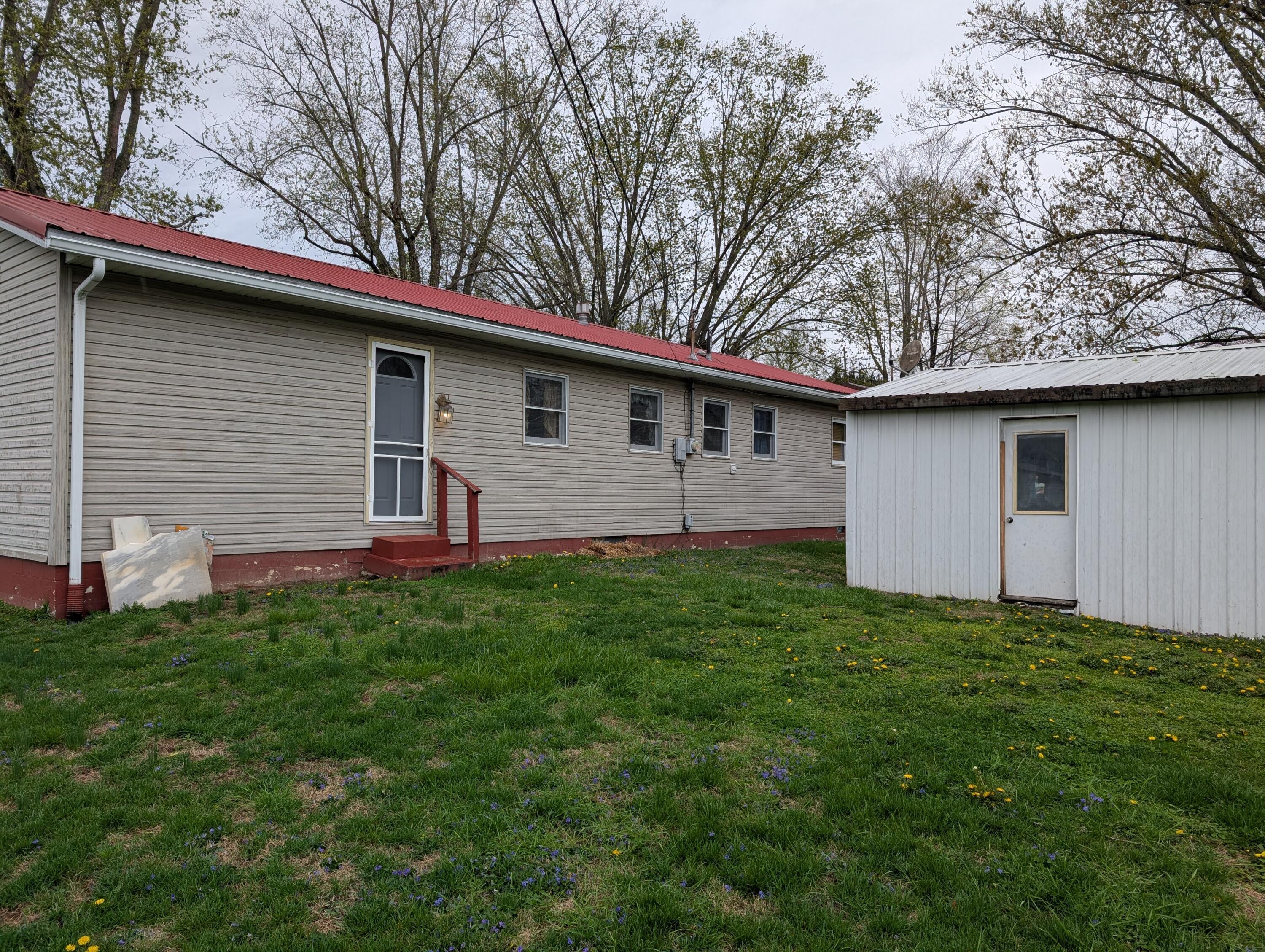 98 Peggy Street, Roseville, Ohio image 3